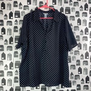 Catherines /  black & white star pattern blouse, 1/2 button up